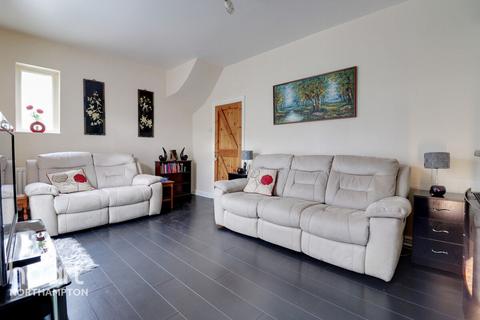 15 Claughton Road, Northampton, NN4 8AF