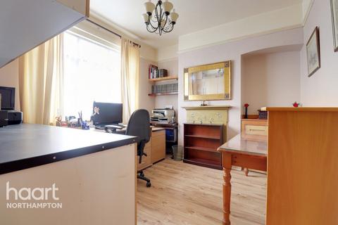 15 Claughton Road, Northampton, NN4 8AF