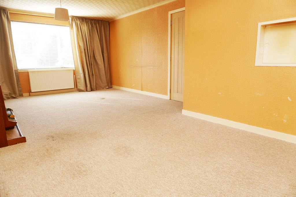 Westwood Hill, East Kilbride G75 3 bed terraced house for sale £115,000