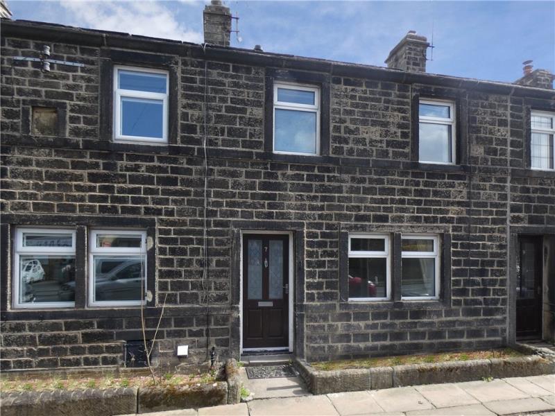 Wilsden Road, Harden, West Yorkshire, BD16 1JP 2 bed property £595