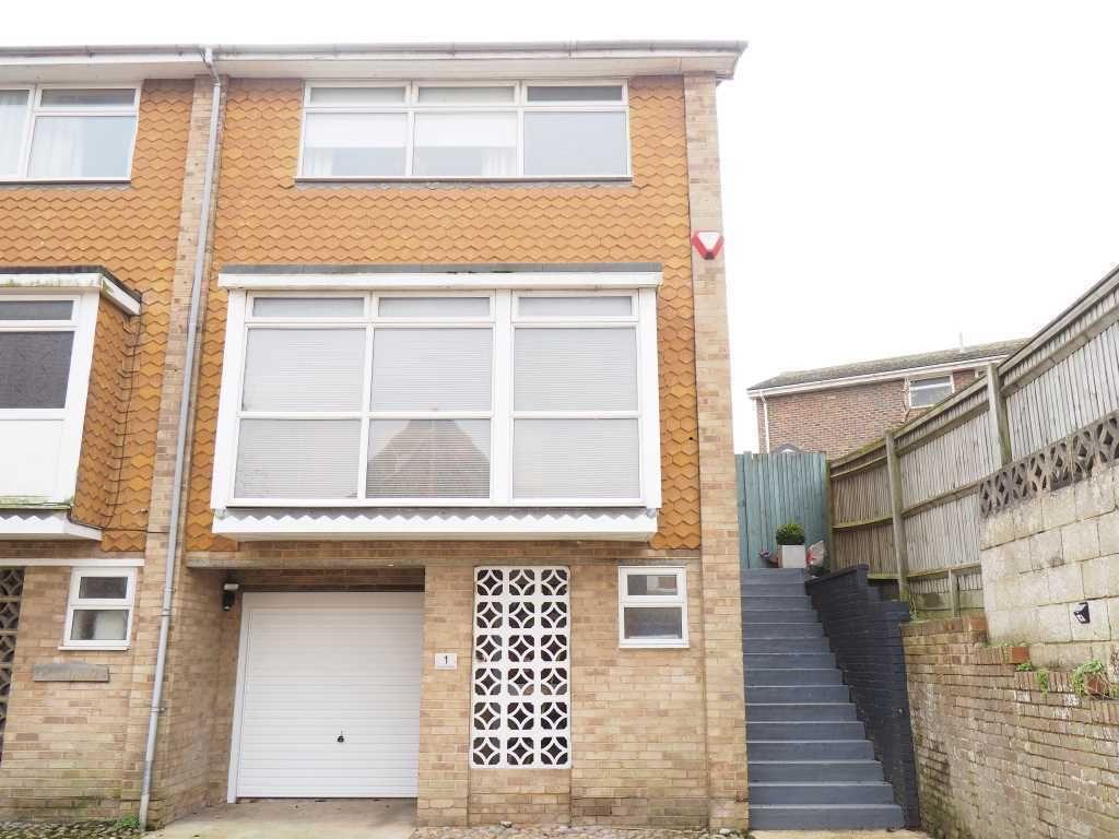 Courtlands Mews, Church Hill, Newhaven 3 bed terraced house for sale
