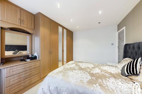 37 Coledale Drive, Stanmore, HA7 2QE