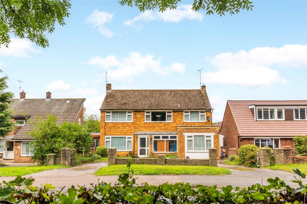 Hertford Road, Stevenage, Hertfordshire, SG2 5 bed detached house for