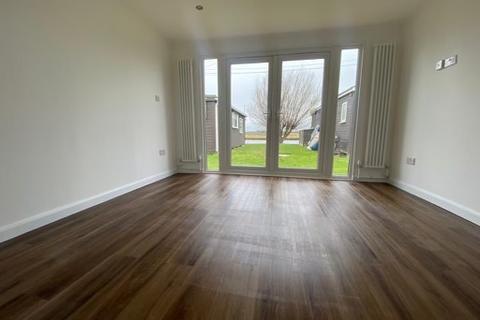 2 bedroom chalet for sale, Marine Parade, Sheerness ME12