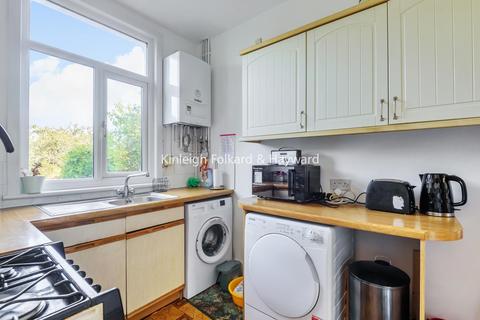167 Bellingham Road, London, SE6 1EQ