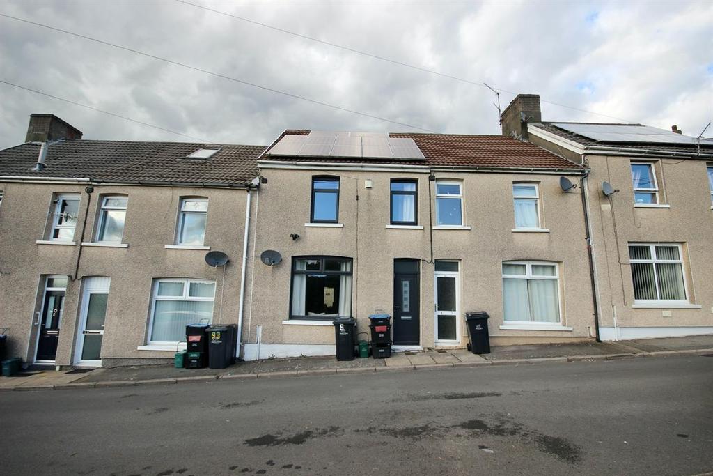 Lewis Street, Crumlin, Newport 2 bed terraced house for sale £110,000