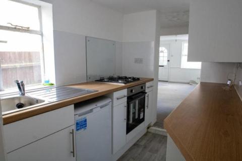 3 bedroom end of terrace house to rent - Alexandra Road, Colchester CO3