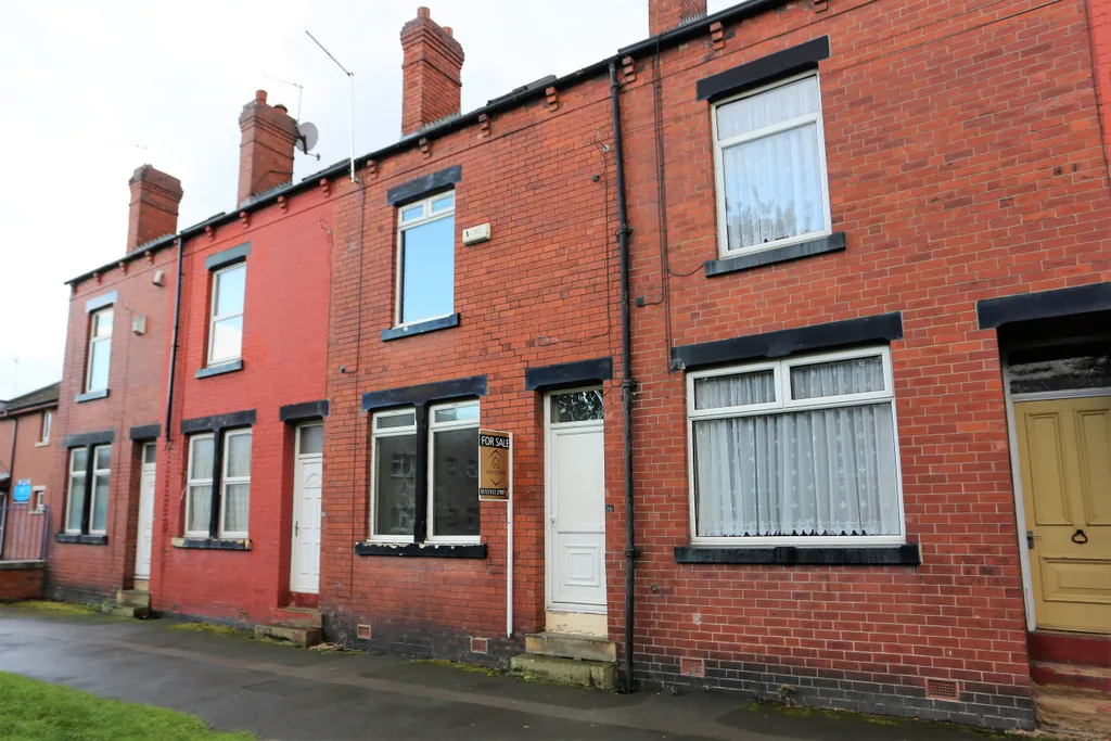 Woodhouse Hill Road, Leeds, West... 4 bed terraced house £120,000
