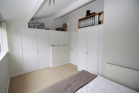 4 bedroom semi-detached house to rent - Blackheath Park, London SE3