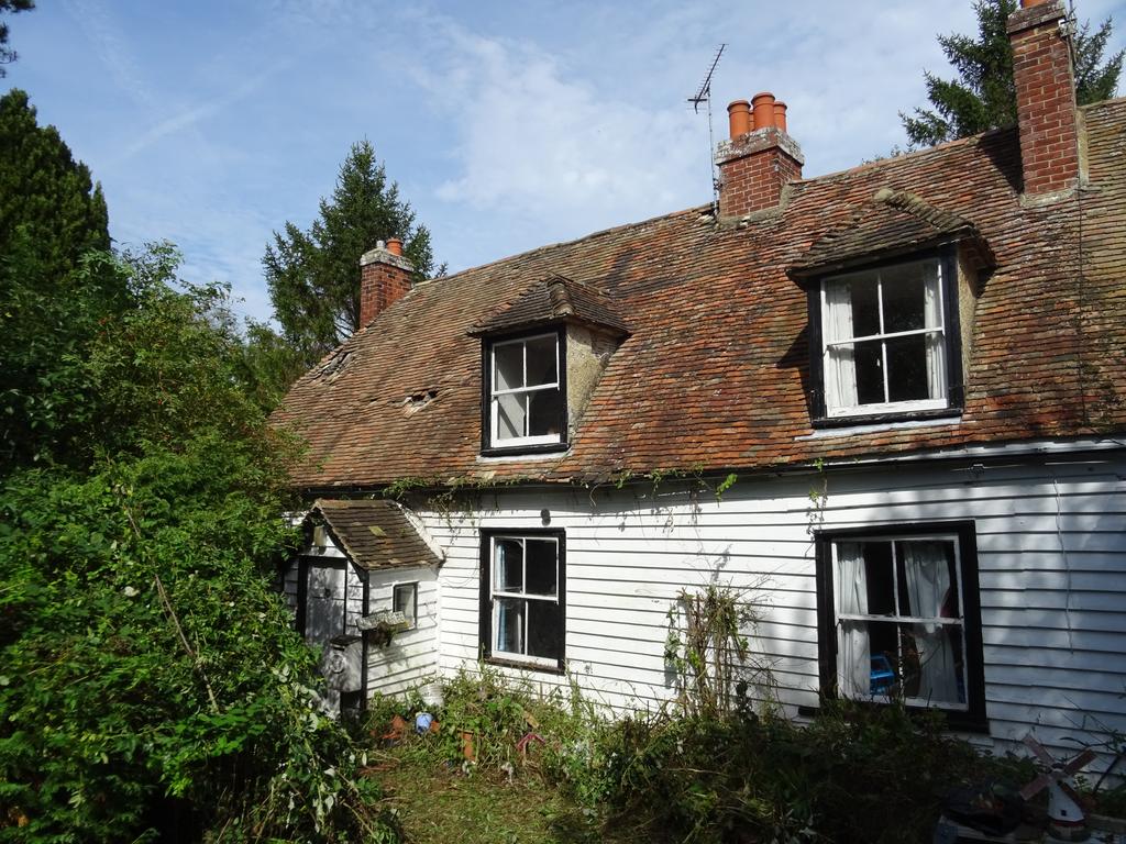 Canterbury Road, Wingham CT3 3 bed semidetached house for sale £300,000
