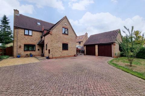 5 bedroom detached house for sale - Browns Close, Moulton, Northampton NN3 7AQ