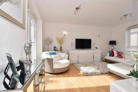 1 bedroom flat for sale - Epping New Road, Buckhurst Hill, Essex