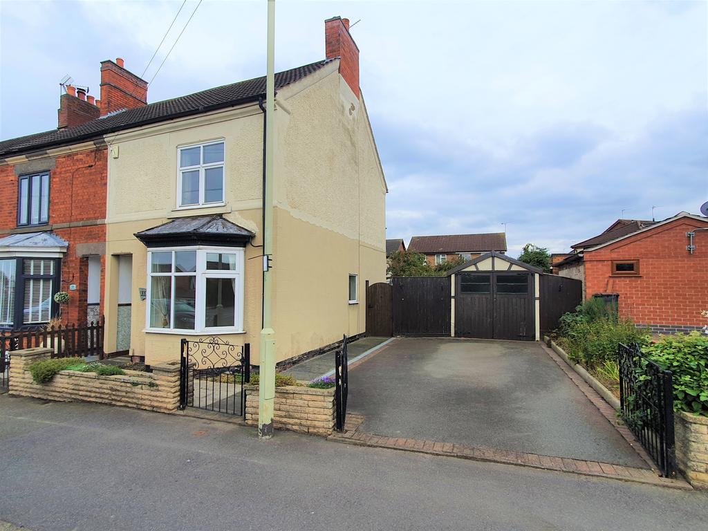 Brooks Lane, Whitwick, LE67 3 bed semidetached house £210,000