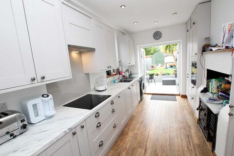 2 bedroom terraced house for sale, Green Street, Eastbourne, BN21 1QZ