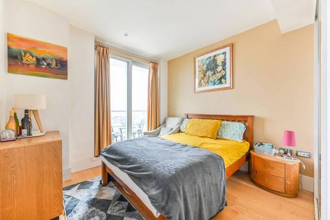 3 bedroom flat for sale, Ensign House, Battersea Reach, Battersea, London, SW18