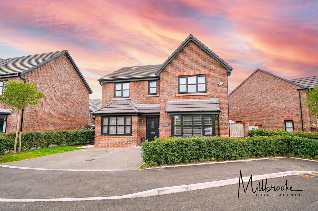 Lowe Grove, Boothstown, Manchester, M28 6 bed detached house £585,000