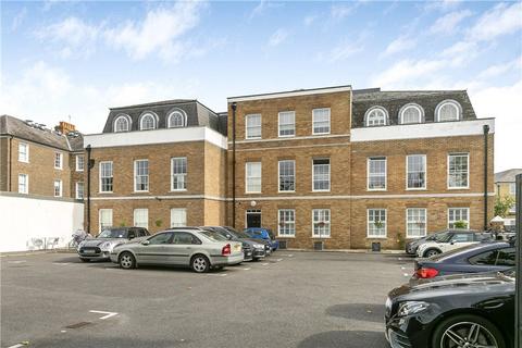 2 bedroom apartment for sale, High Street, Hampton Hill, Hampton, TW12