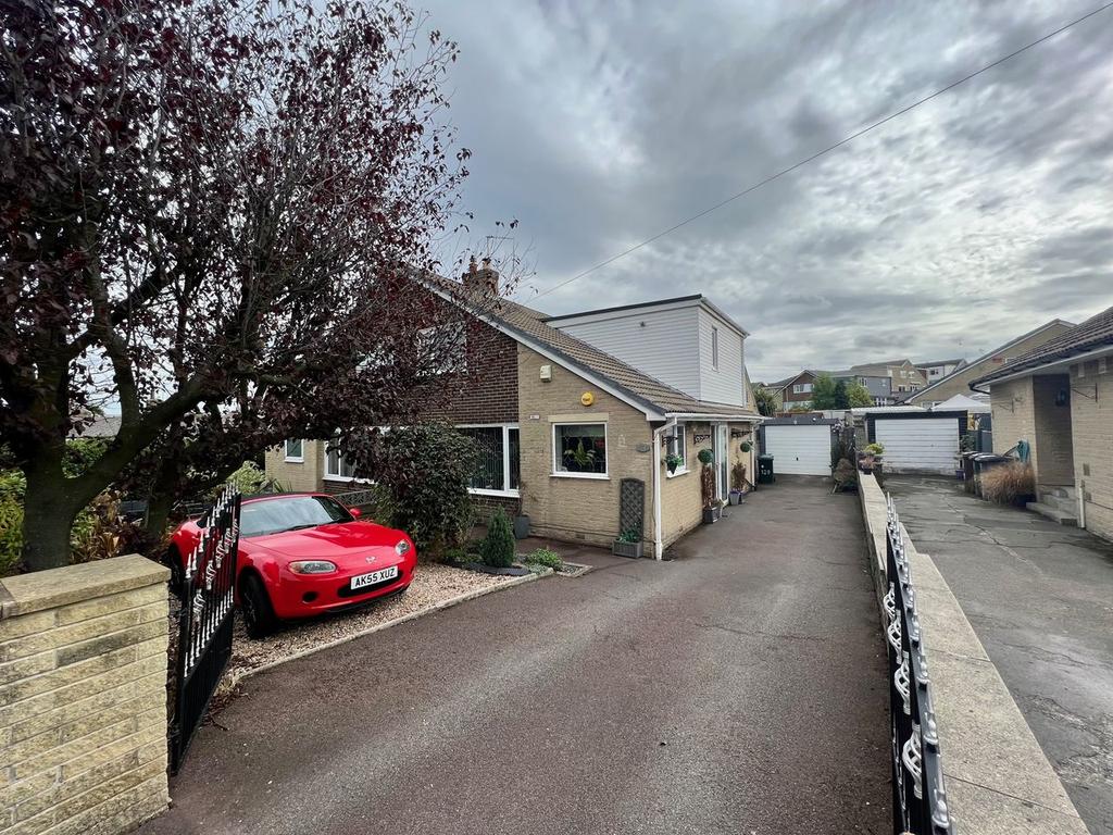 Wyke Lane, Wyke BD12 3 bed semidetached house for sale £215,000