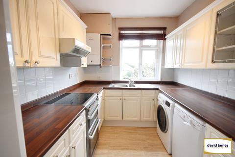 2 bedroom flat to rent, Hazelwood Lodge, Red Lodge Road, West Wickham