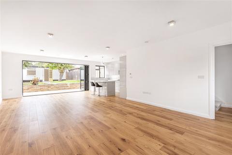 68b Reservoir Road, London, N14 4AX