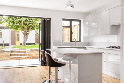 68b Reservoir Road, London, N14 4AX