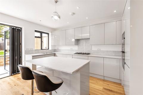 68b Reservoir Road, London, N14 4AX