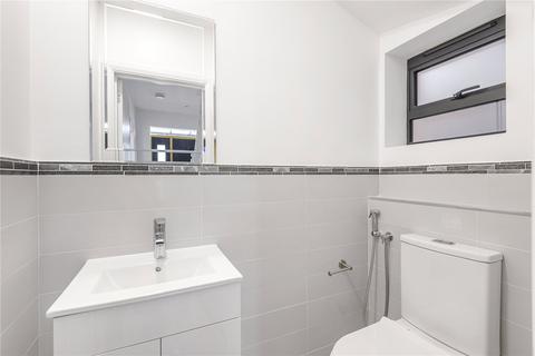 68b Reservoir Road, London, N14 4AX
