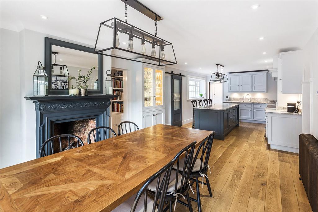 Dining Room/Kitchen