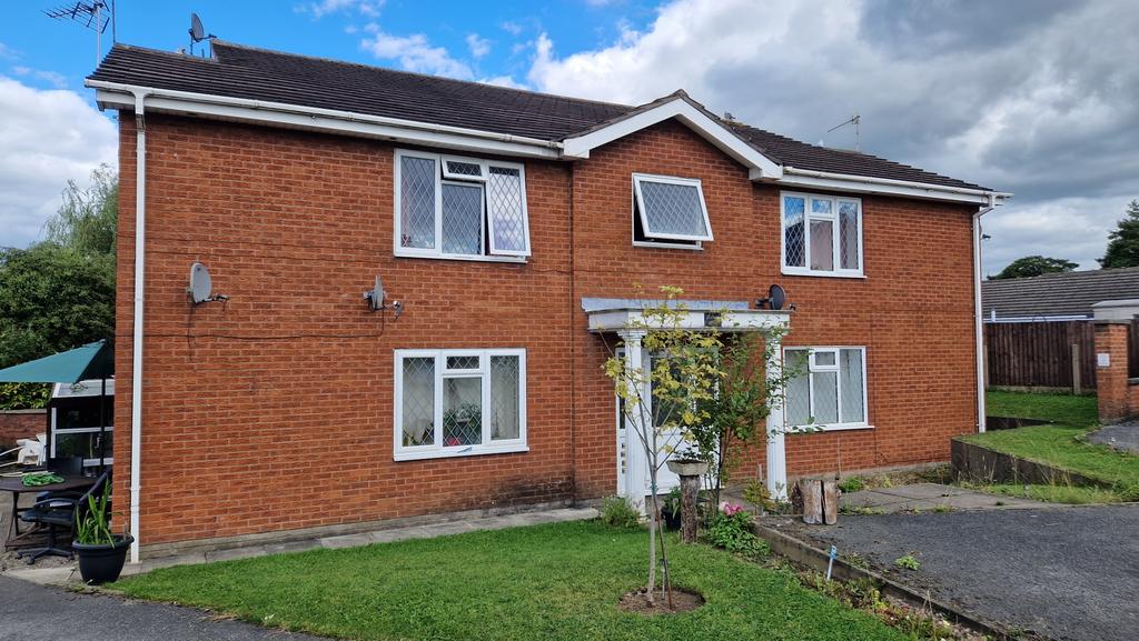 Banbury Grove, Biddulph, ST8 Studio for sale £65,000