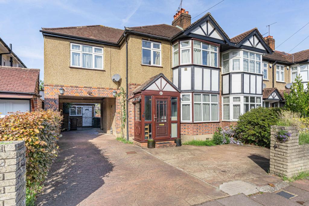 Cannon Lane, Pinner, HA5 4 bed semidetached house £795,000
