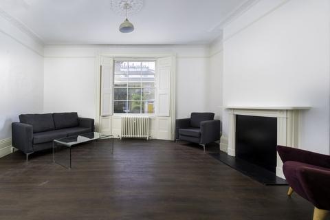 3 bedroom chalet to rent - Cumberland Gardens, Islington