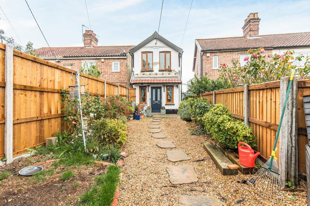 Watton 2 bed detached house for sale £190,000