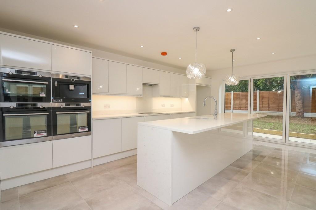 Woodside Road, Hockley 4 bed detached house for sale £700,000