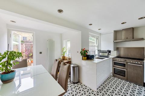 3 bedroom flat for sale - Iverson Road, West Hampstead