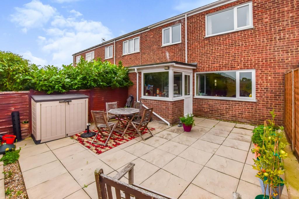 Fourth Avenue, Glemsford, CO10 7UA 3 bed terraced house for sale £260,000