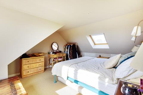 12 Rowlings Road, Winchester, SO22 6HH