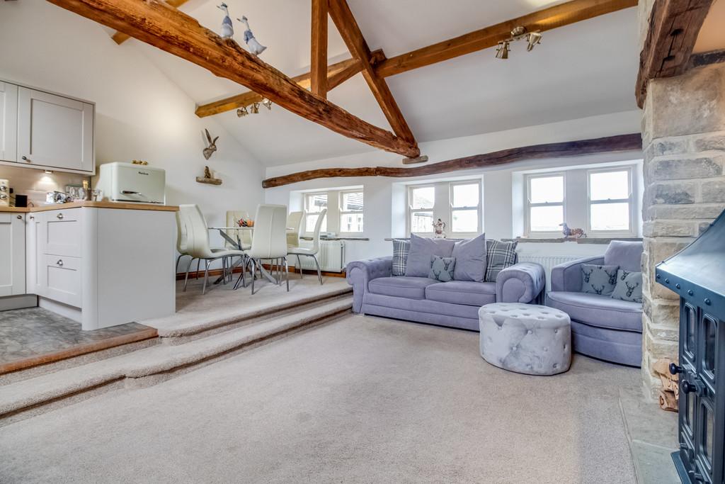 Shaw Lane, Holmfirth 2 bed barn conversion for sale £280,000