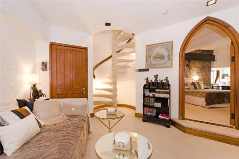 2 bedroom flat for sale - Whitehall Court, London