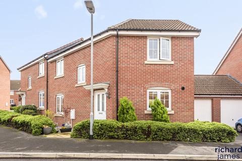 16 Blain Place, Royal Wootton Bassett, Swindon, SN4 8FP