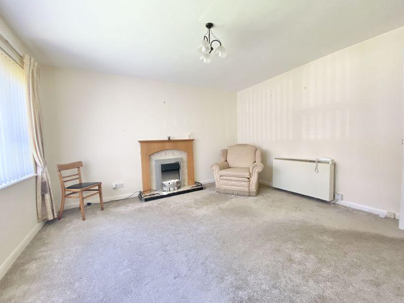 Tower Road, Four Oaks, Sutton Coldfield, B75 5EE 2 bed for