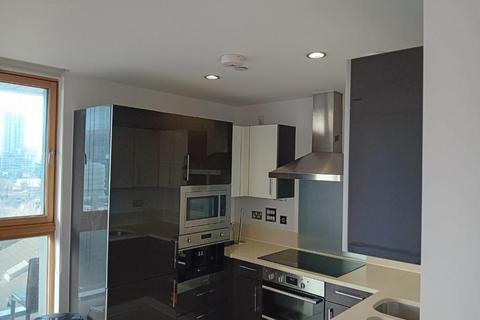 3 bedroom flat to rent, Streamlight, 9 Province Square, Docklands, London, E14 9DW