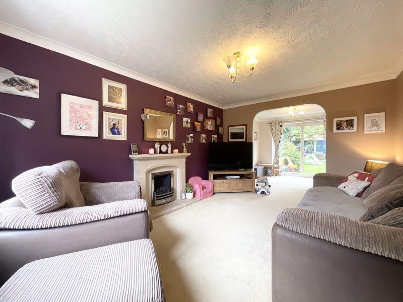 Meadowvale Close, Nantwich, Cheshire 4 bed detached house for sale £