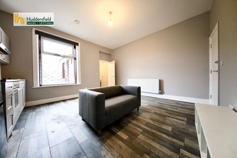 1 bedroom apartment to rent, Leeds Road, Huddersfield