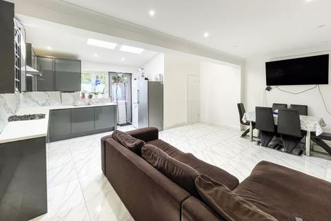 168 Foyle Drive, South Ockendon, RM15 5HH