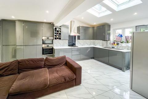 168 Foyle Drive, South Ockendon, RM15 5HH