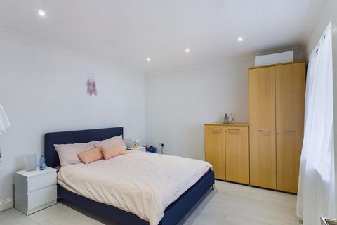 168 Foyle Drive, South Ockendon, RM15 5HH