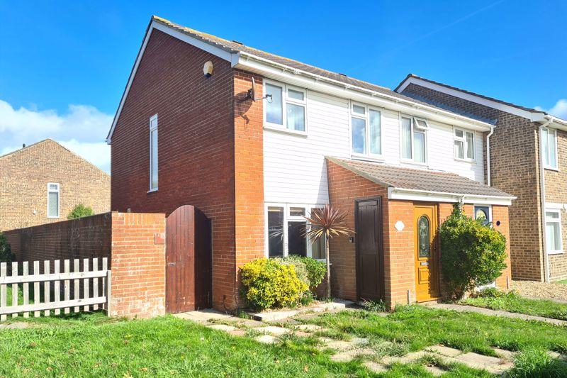 Esmonde Close, LeeOnTheSolent 3 bed end of terrace house for sale