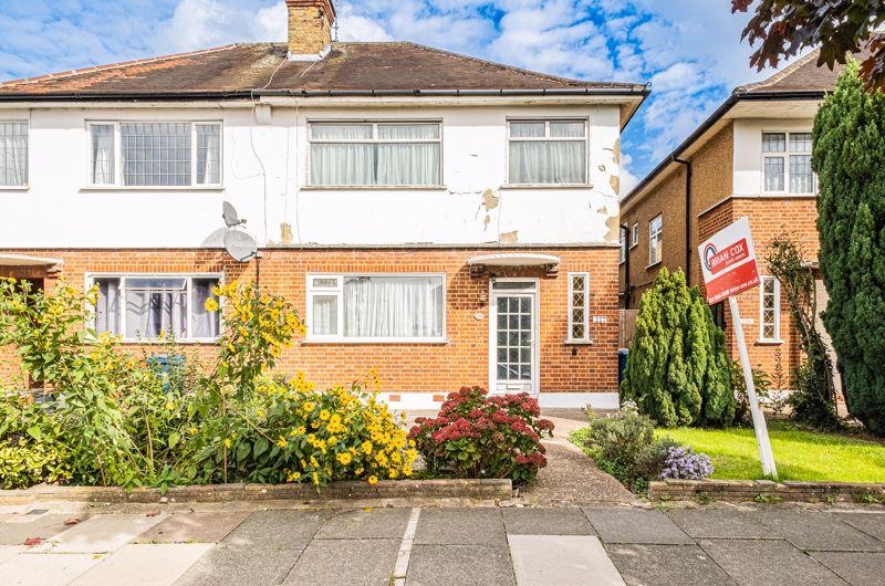 The Ridgeway, Harrow 1 bed property for sale £310,000