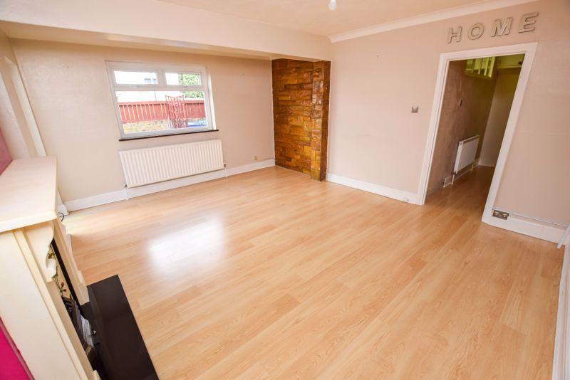 Wharf Road, StanfordLeHope 3 bed semidetached house £1,650 pcm (£