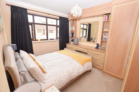 3 bedroom bungalow for sale - Lime Grove, Lowton, Warrington, WA3 1HL